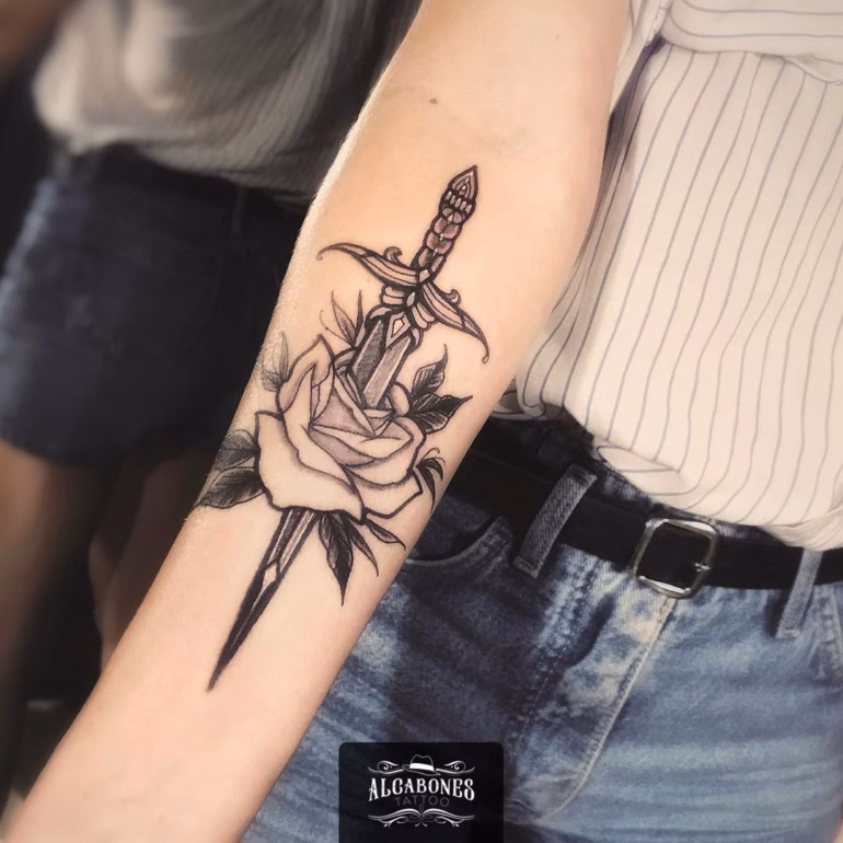 Significado de Tatuagens de Adaga
