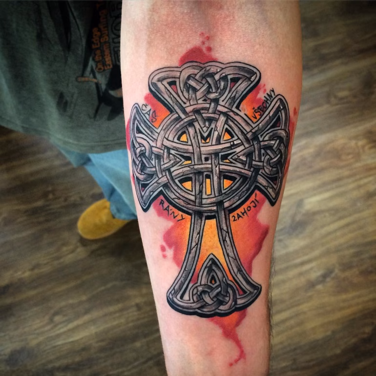 Significado de Tatuagens com Cruz Celta