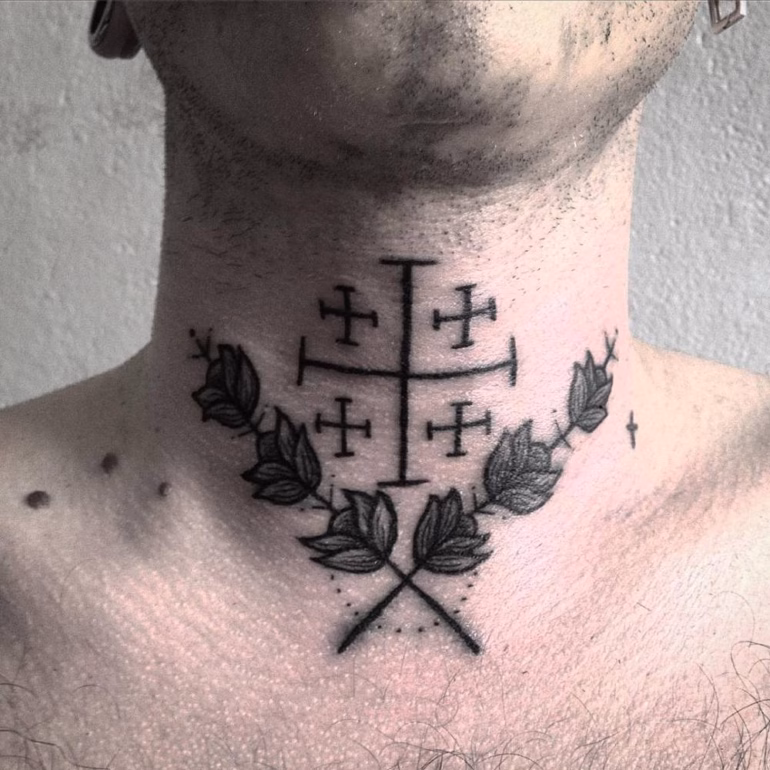 Significado de Tatuagens de Cruz de Jerusalem