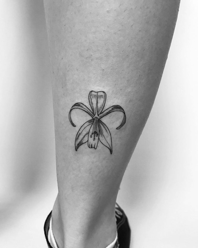 Significado de los tatuajes de Flor de Lis | BlendUp