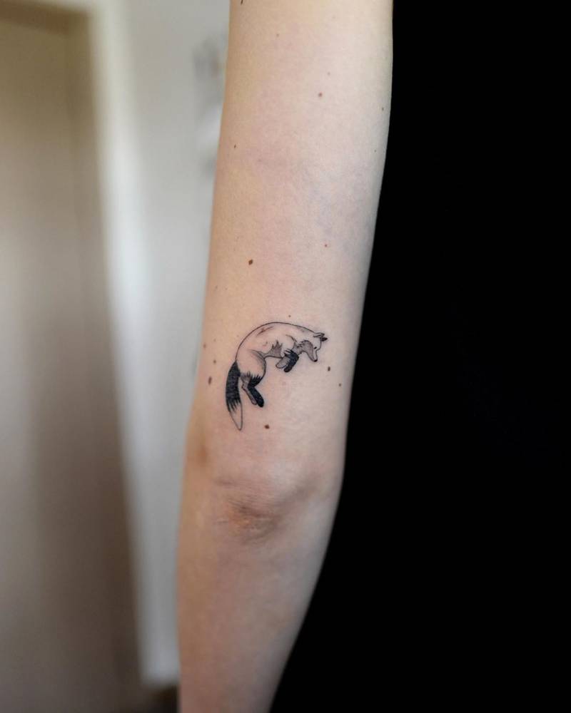 astronaut Voorkeur knijpen Vos Tattoo Betekenis - BlendUp Tattoo Tekens