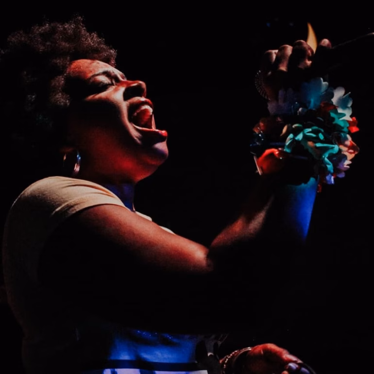 5 mulheres do reggae nacional pra conhecer e ouvir agora!