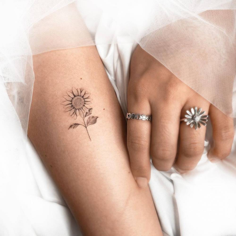 Significado de Sunflower Tattoo | BlendUp