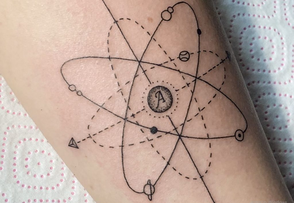 180 Awesome Atom Tattoos Designs with Meanings (2022) - TattoosBoyGirl | Atom  tattoo, Compass tattoo, Tattoo designs
