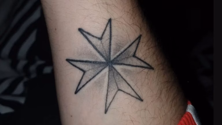 Significado de Tatuagens de Cruz de Malta