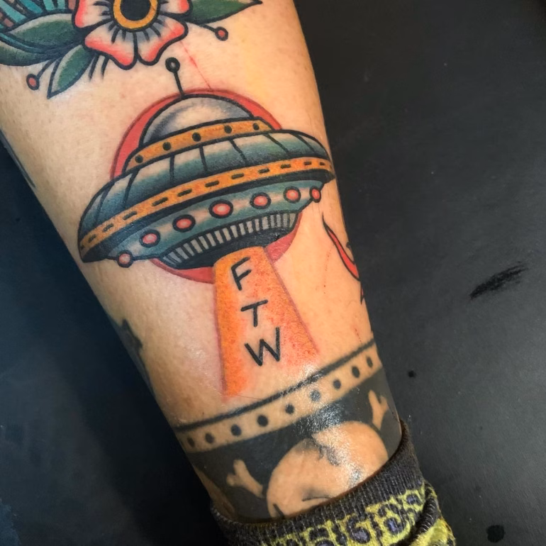 Significado de Tatuagens de Disco voador