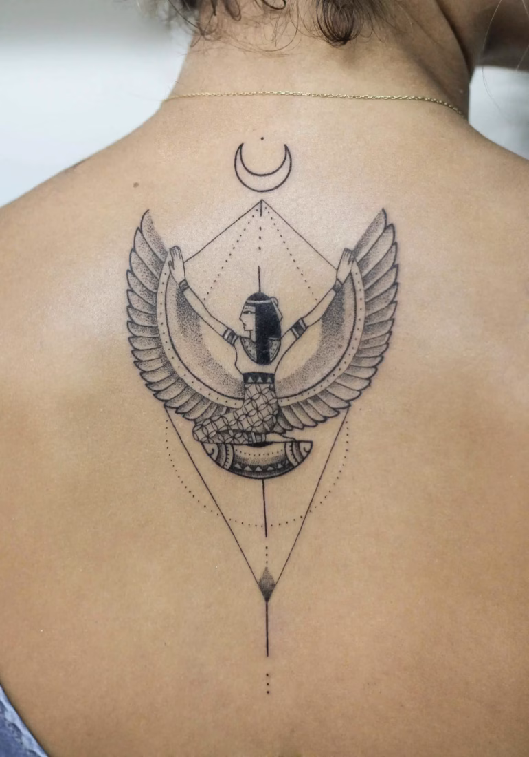 Significado de tatuagens de Isis (Deusa Egípcia)
