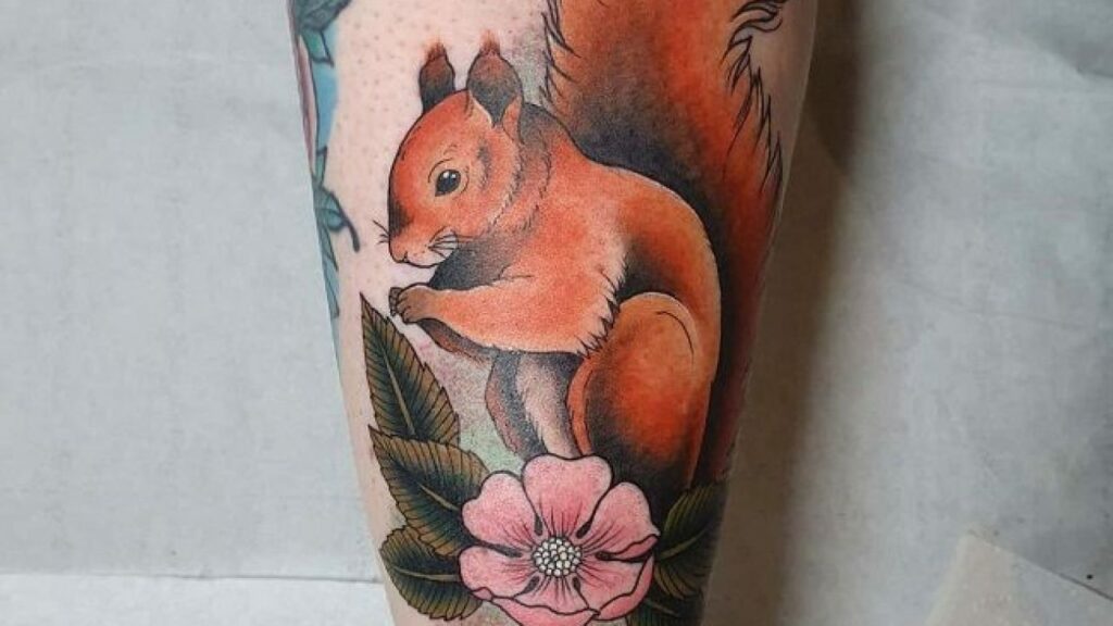 Cute red squirrel tattoo | Eichhörnchen tattoo, Einzigartige tattoos,  Tätowierungen