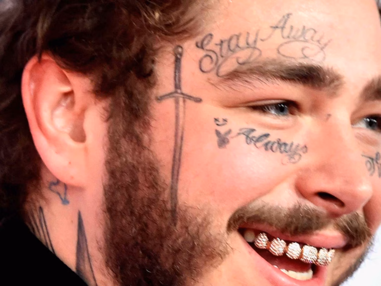 Tatuagens no Rosto: Devo ou nāo fazer?
